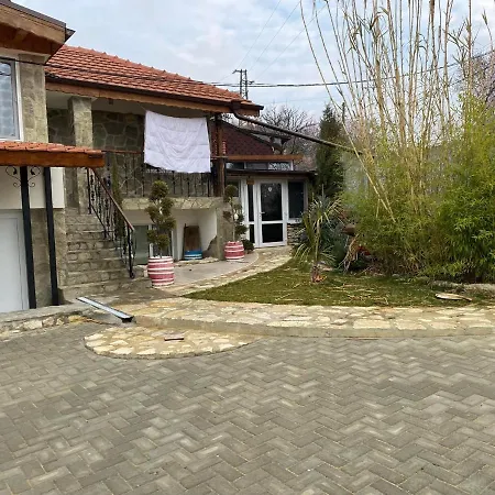 Къща За Гости Чевермето Vendégház *